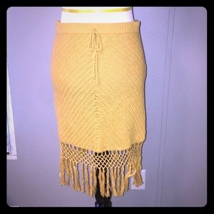 NWT MINKPINK Ochre size L crocheted fringe skirt